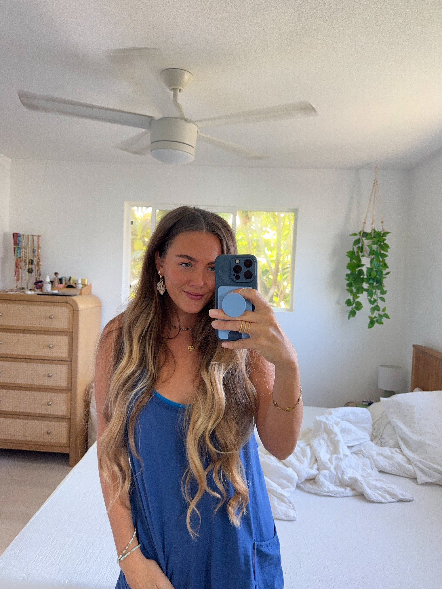 Ouai hair oil - use on my ends daily
Ouai detox shampoo - use on wash day especially after beach days
Ouai shampoo & conditioner - use a few times a week
Hair mask - use every wash day
OGX hair oil - use before swimming
CN leave in conditioner - use before & after swimming 