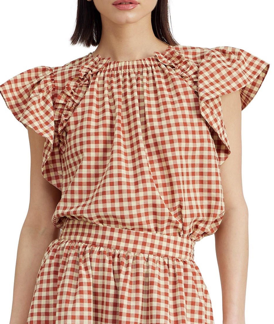 Cute cute cute!! Loving this burnt orange gingham top on sale from @macys !! Available in sizes XS-L!! This is a great one for spring all the way through football season!! Yay!! 🤘🧡 #texaslonghorns #texasgameday #burntorange #ut #gamedayfashion 
#longhornfinds #utlonghorns #utorange #texasfight #utaustin #longhorn #bevo #texasexes #burntorangetop