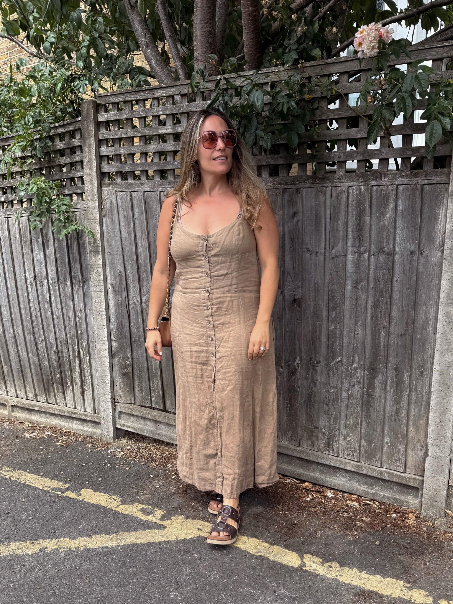 Heatwave linen dressing 

#LTKmidsize #LTKluxury #LTKsummer