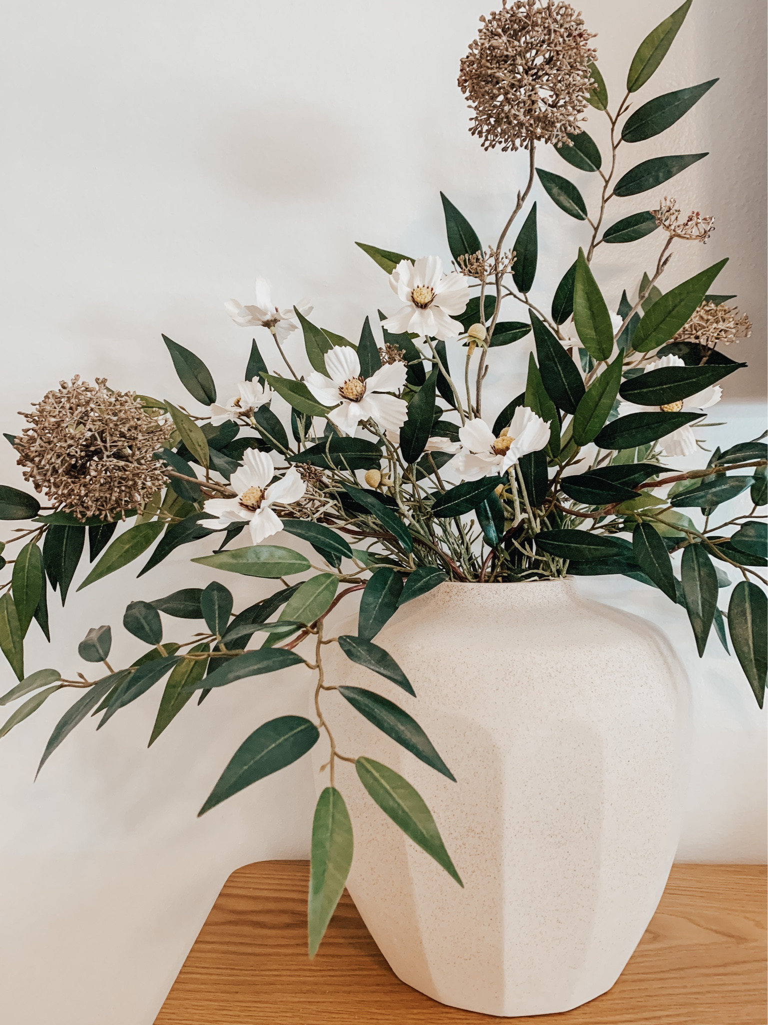 Changing out floral arrangements & stems is such an easy, high impact way to decorate for the changing season! Here are some of my favorite Fall Stems & Floral Arrangements! 

#LTKSeasonal #LTKhome #LTKstyletip