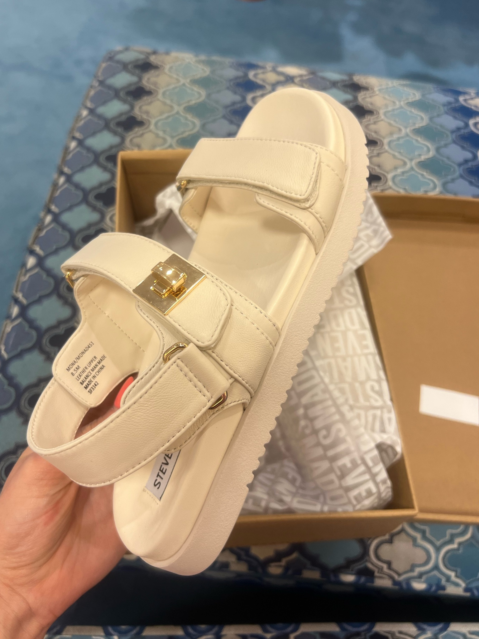 Steve Madden sandals tts  