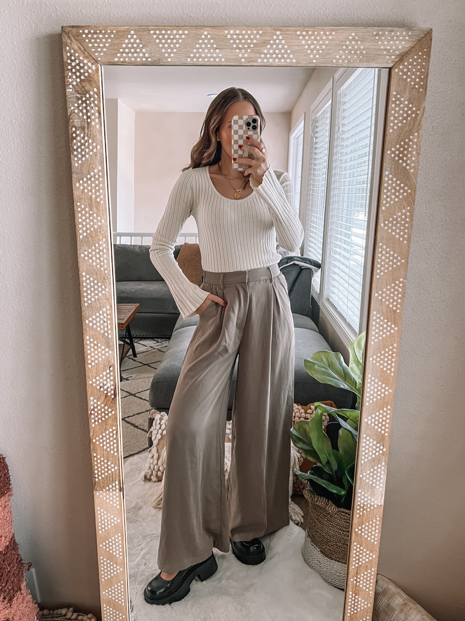 Teacher outfit idea🍎 wearing a small long sleeve top and size 4 pants

Teacher style | classroom style | classroom outfit | outfit ideas | workwear | teacher outfits | what to wear 



#LTKstyletip