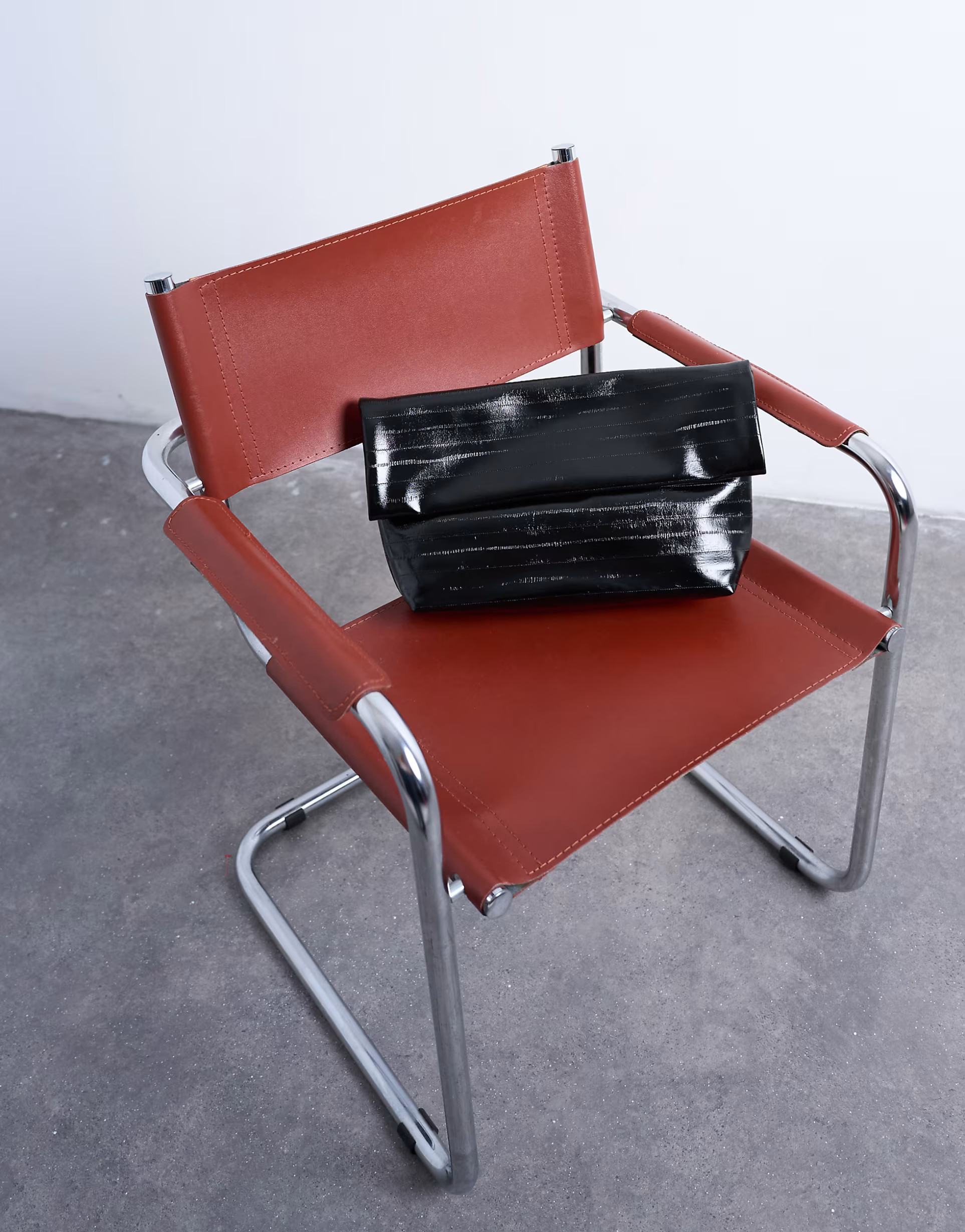 Topshop Georgia folded clutch grab bag in black | ASOS | ASOS (Global)