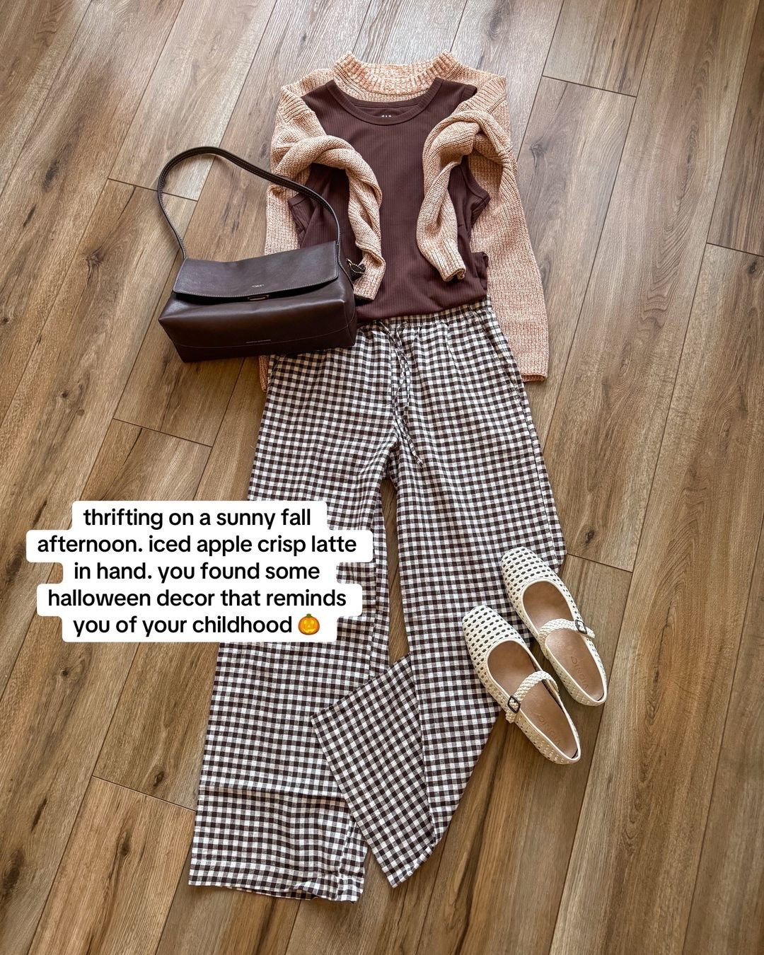 fall outfits. linen gingham pants. warm weather fall outfits.

#LTKSeasonal #LTKSaleAlert #LTKootd
