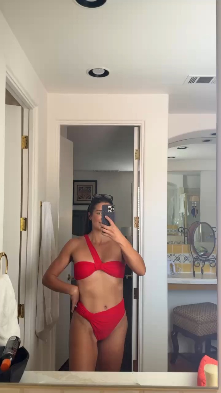 I love the one strap on this bikini!!

TTS: M

Two piece bikini, two piece swimwear, bikini, strapless swimsuit, high quality swimwear, 3 piece swimsuit, wrap skirt, grace white


#LTKSwim #LTKootd #LTKSeasonal