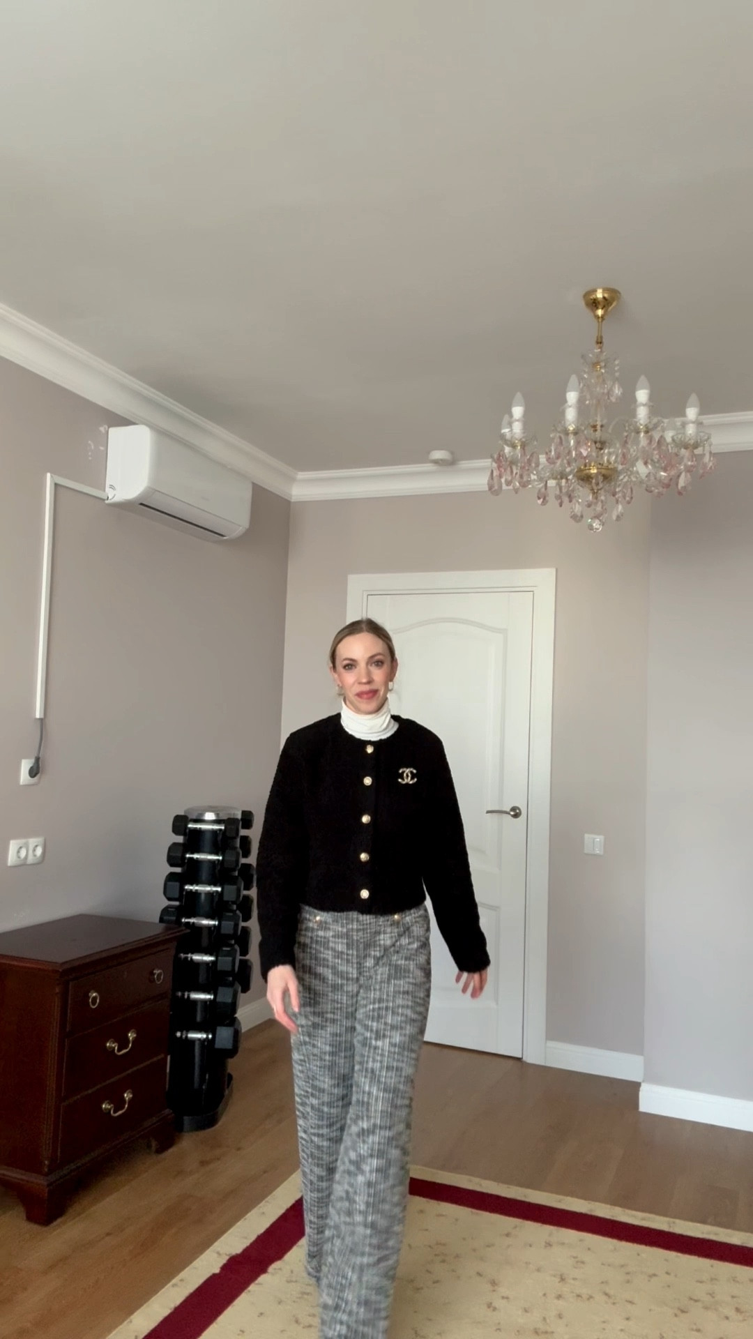 Winter workwear, winter office look, gold button cardigan, tweed pants, style over 40

#LTKWorkwear #LTKOver40 #LTKootd