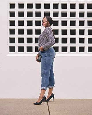 Mid Rise Medium Wash Rolled Hem Boyfriend Jean | Express