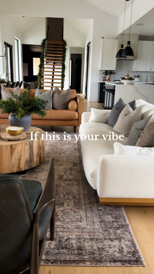 Transform your living room into the ultimate holiday retreat with these stunning…