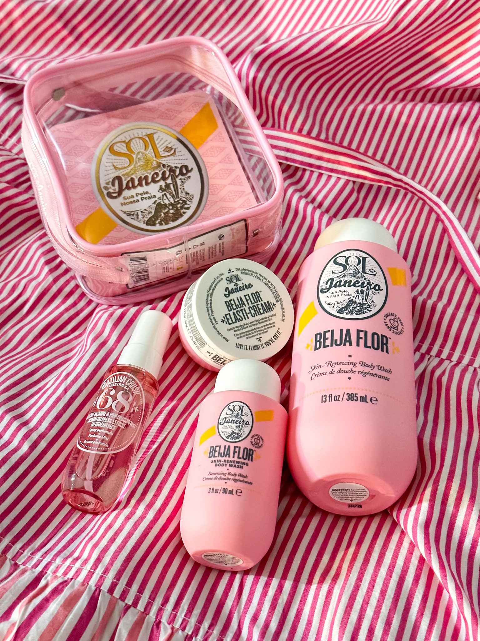 SOL DE JANEIRO Set which smells literally like Baccarat Rouge 540!

I don’t imagine this summer season without this Brazilian Crush Cheirosa 68 Perfume Mist 🩷🩷🌸🌸😍😍 pink Barbie colors 😵😍

#LTKbeauty #LTKunder50 #LTKstyletip