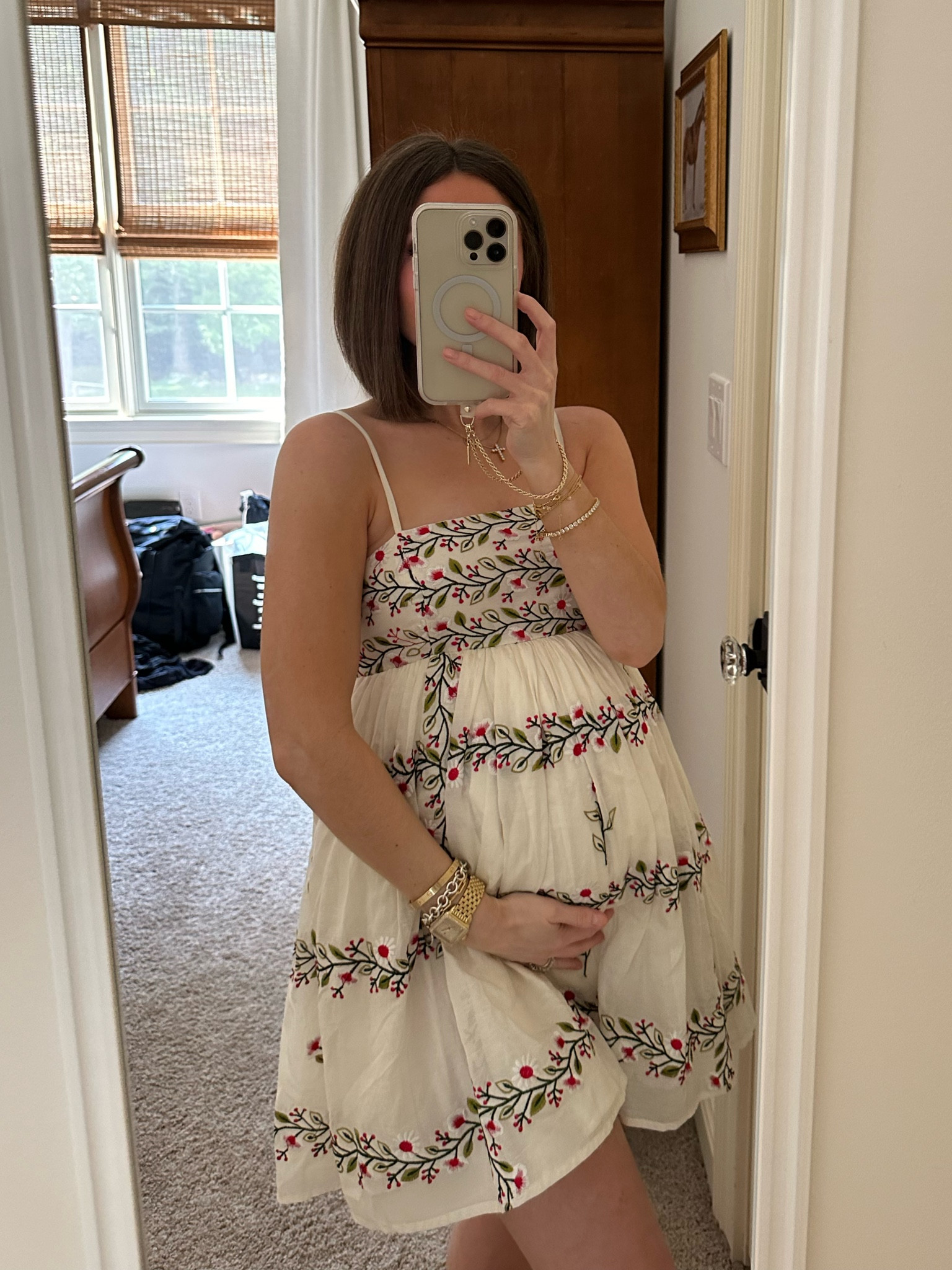 22 weeks pregnant:
anthropologie embroidered mini dress (tts, xs)

#LTKBump #LTKStyleTip