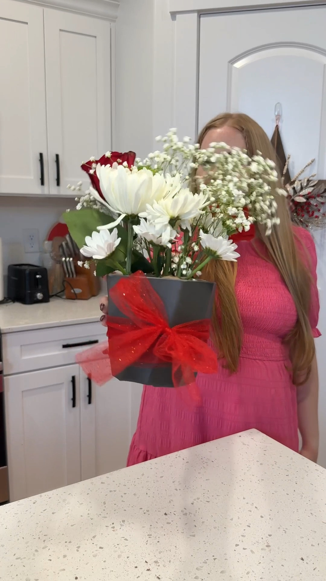 Love Christmas flowers 💐 

#LTKHome