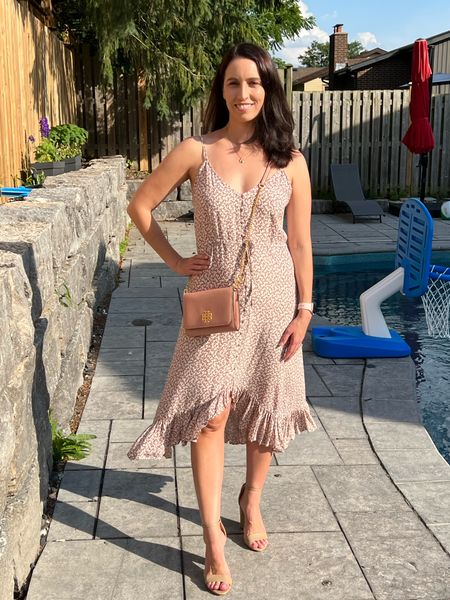 Dinner date!

I am wearing a size small in this Rails dress.  I also own this dress in a different print in size medium.

The link includes several currently available prints of this dress.

#LTKFind #LTKstyletip #LTKSeasonal