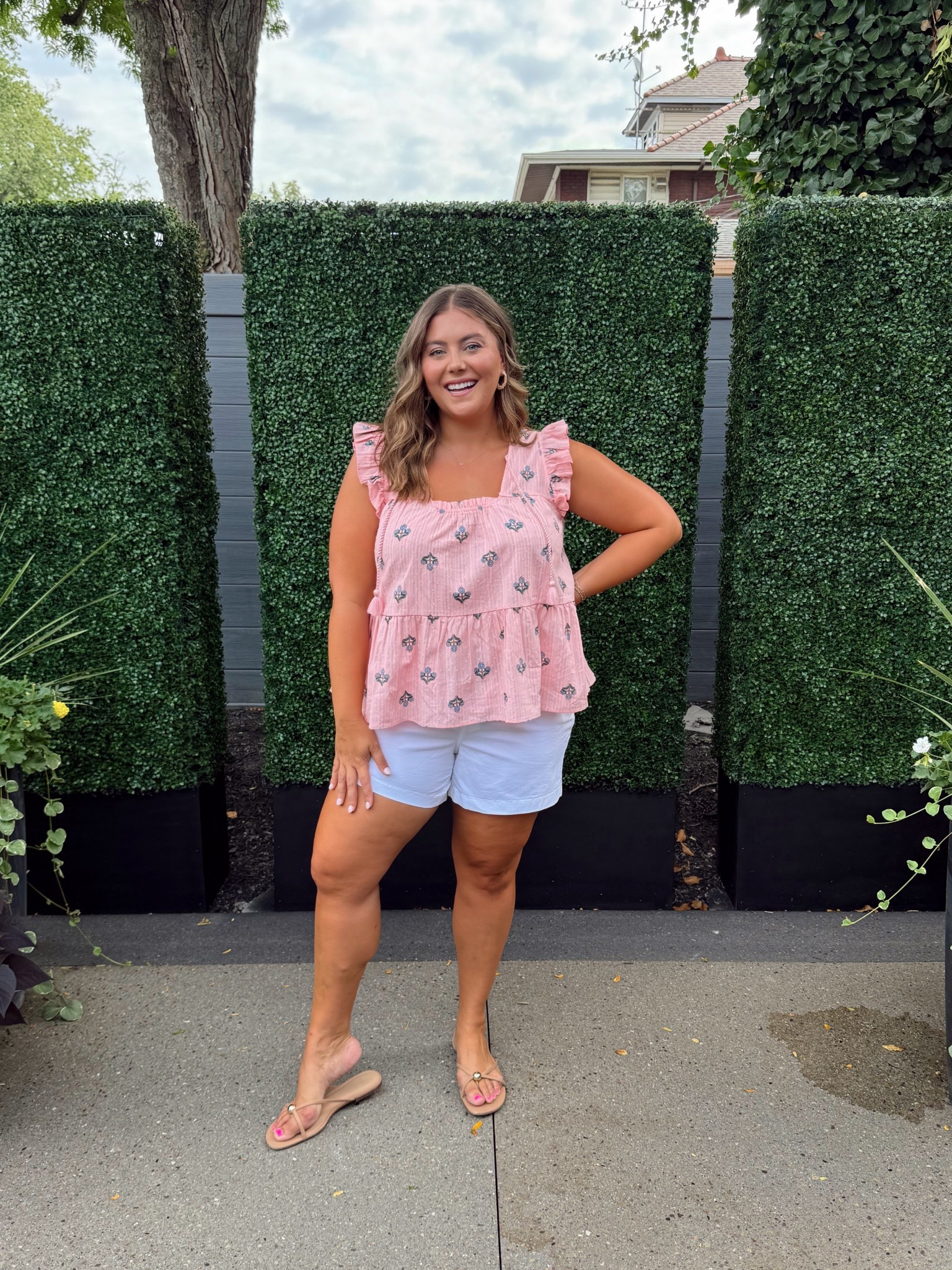 Summer outfit inspo - would look so cute with white jeans too! Wearing size 1 in top &  16 in shorts. 

#LTKSeasonal #LTKPlusSize #LTKStyleTip