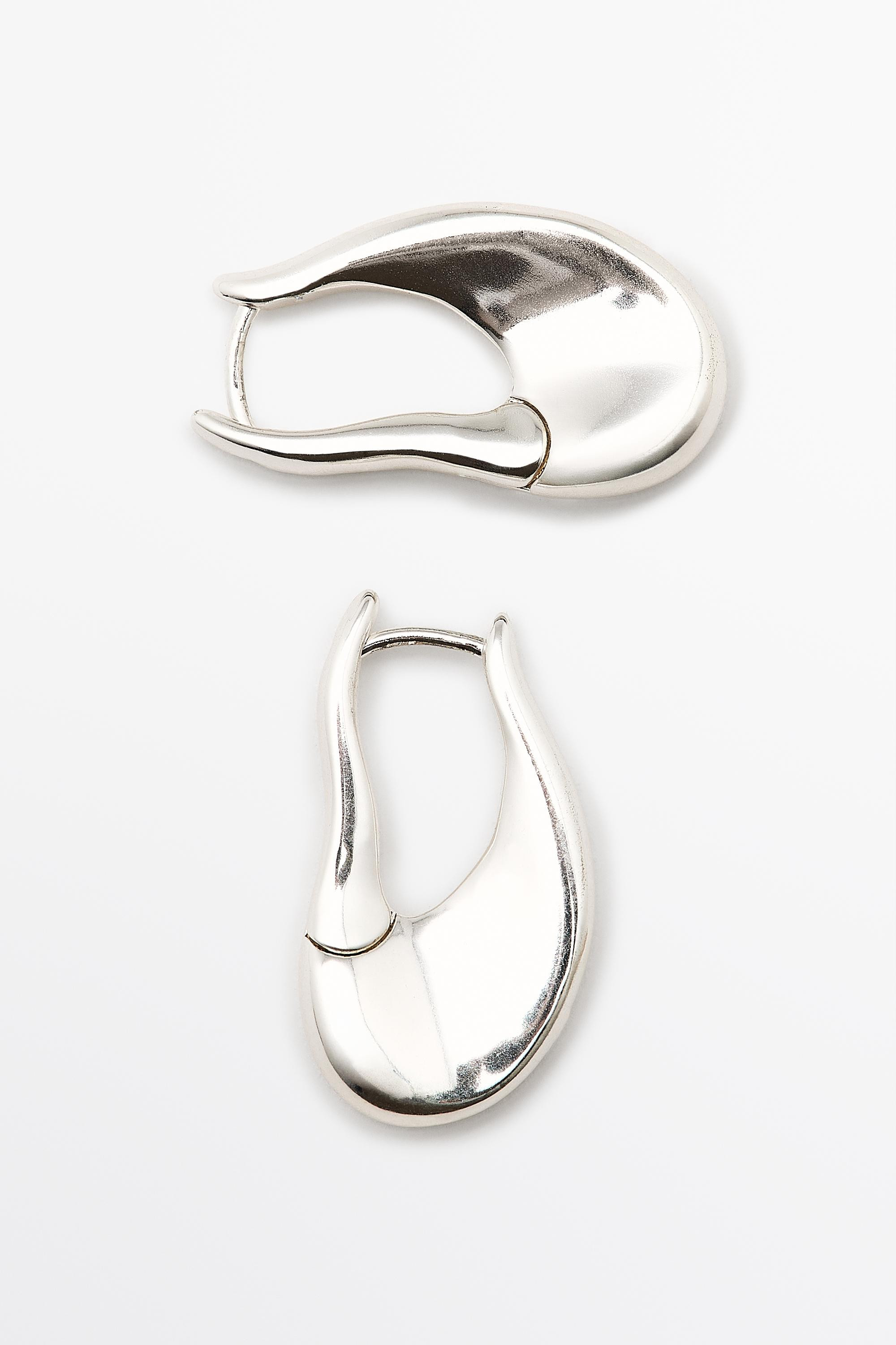 Fluid lines hoop earrings | Massimo Dutti US