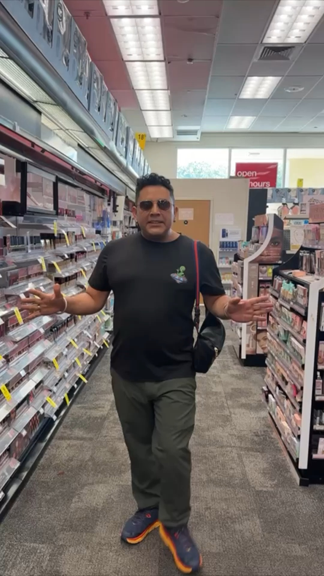 Seguimos recomendando productos de #maquillaje a precios bajos $$$ Recuerden que hay productos de farmacia que también podemos comprar 

#LTKbeauty