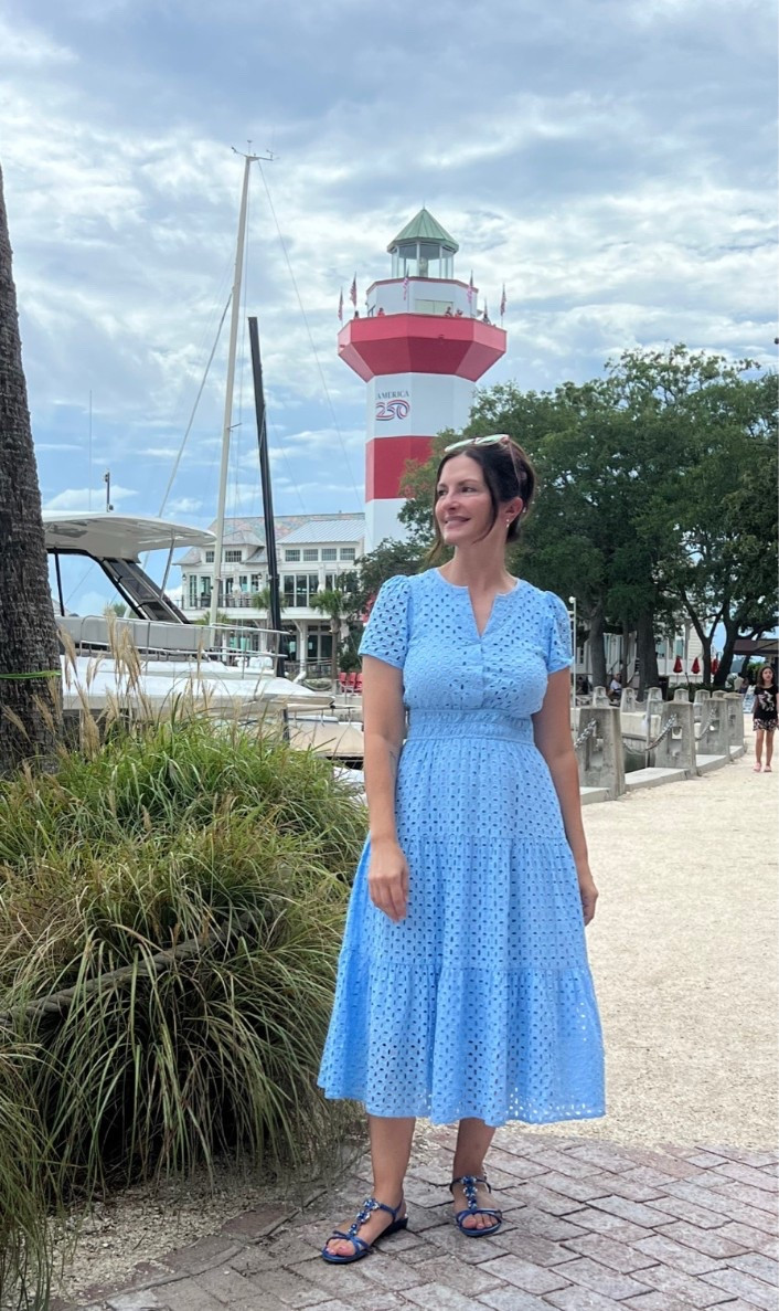 The most flattering dress I own and so easy to pack

#LTKootd #LTKmomlife