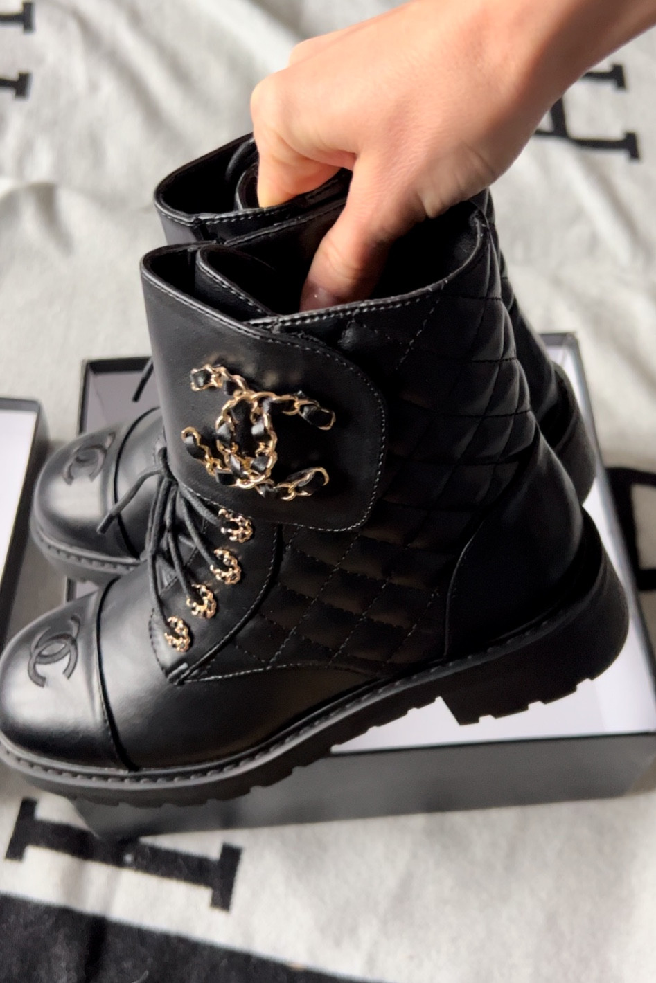 Chanel boots dhgate

#LTKsalealert #LTKSeasonal #LTKstyletip
