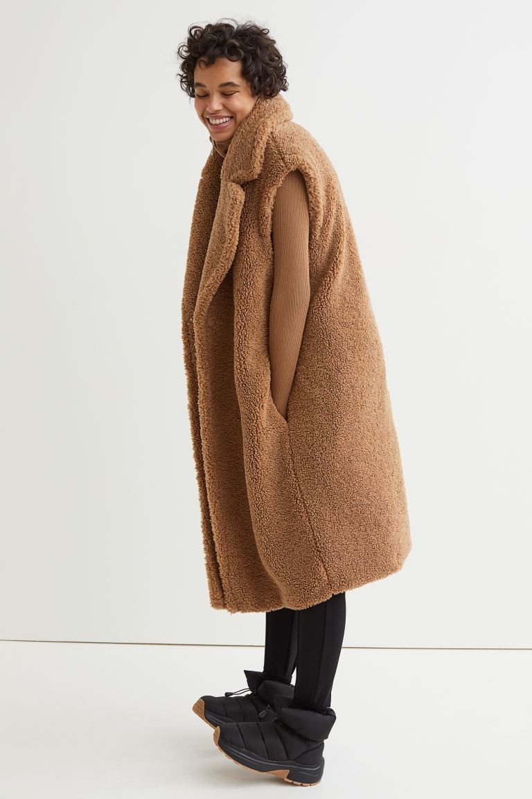 Faux shearling sleeveless coat | H&M (UK, MY, IN, SG, PH, TW, HK)