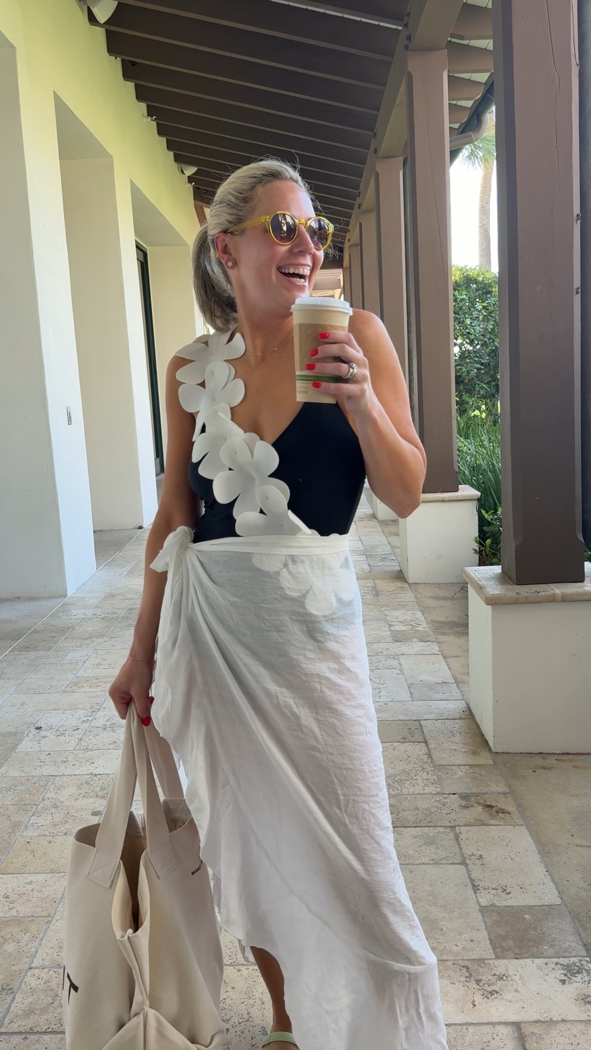 Pool fit!
Swimsuit- Amazon size small
Sarong- Cupshe 
Shoes- reef code is BOBBI20
Sunnies- old Target and bag is Merit 

#LTKFindsUnder100 #LTKSwim #LTKStyleTip