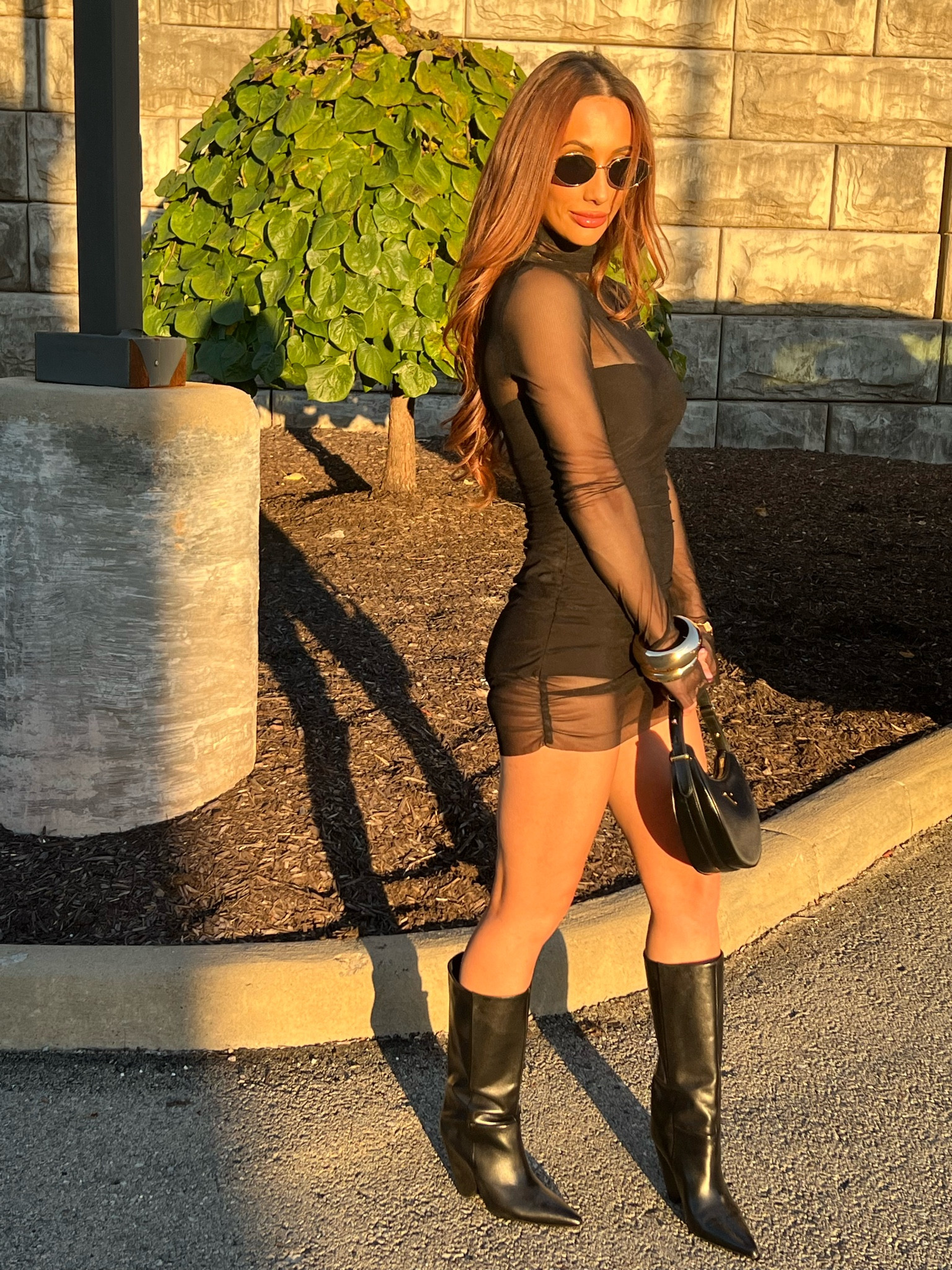 love an all black look 🖤