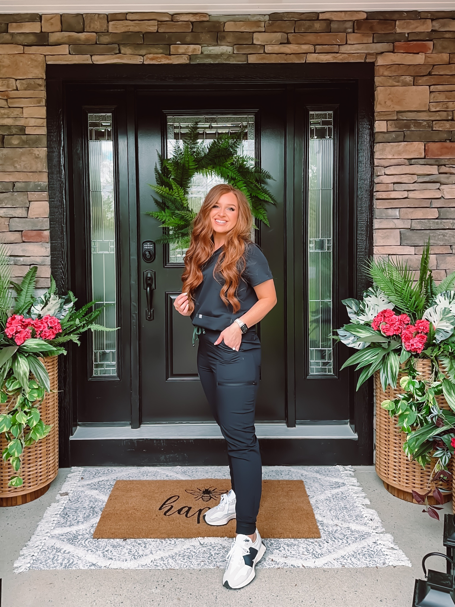 Fabletics scrubs ! Both in size small ! My favorite joggers for short girls 



#LTKStyleTip #LTKWorkwear #LTKFindsUnder50