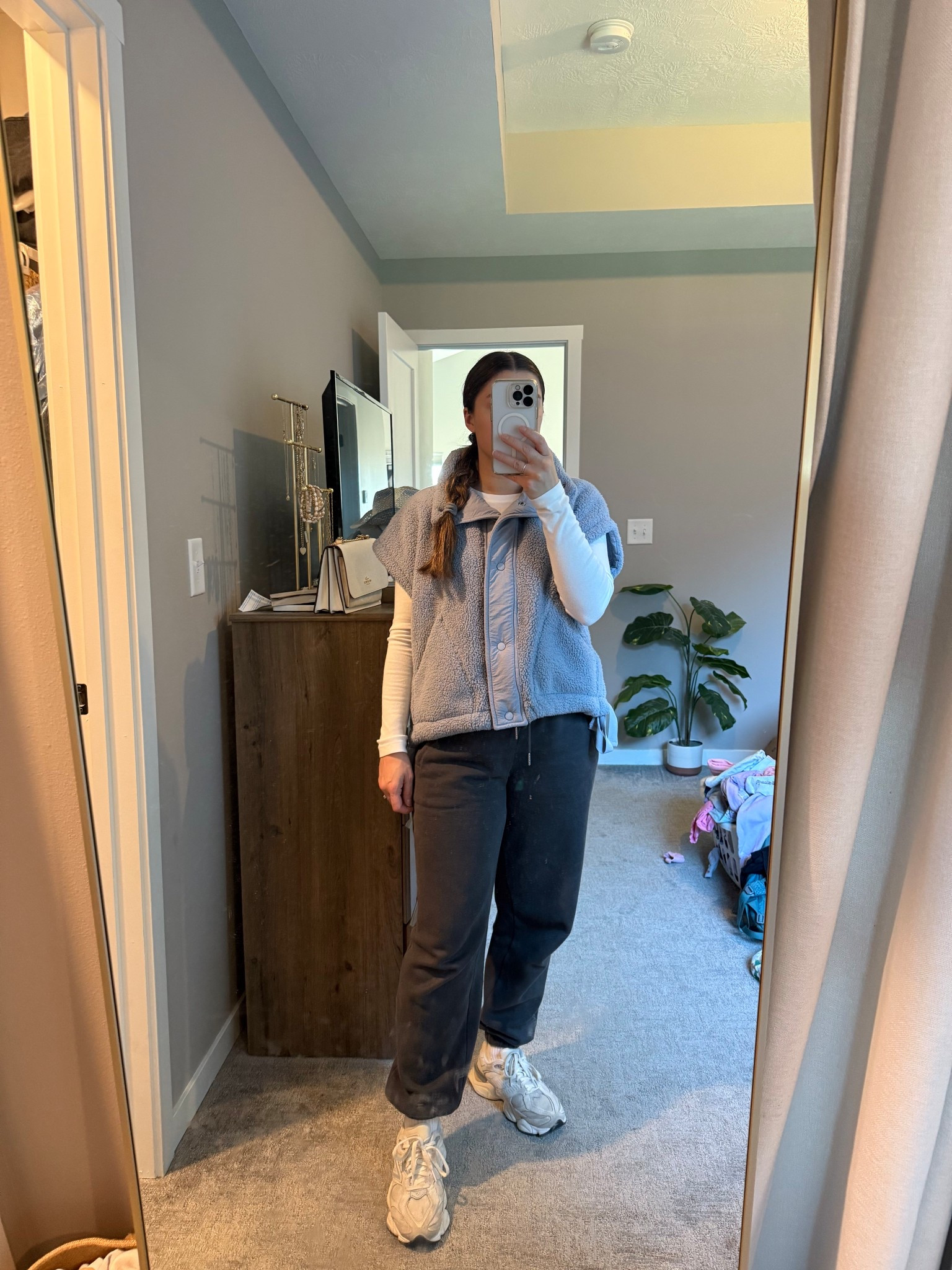 Shoes and sweatpants are on sale for Black Friday!

These new balance 9060s rarely go on sale! 

Sweatpants are true to size. Linked the different versions and matching hoodie! Use code CYBERAF for extra 15% off!!

Use code FRIDAY for extra 10% off the long sleeve basic tee. True to size

Sherpa vest is oversized fit and true to size

Gifts for her, lounge set, sneakers, tennis shoes, aritzia Black Friday, Abercrombie Black Friday, free people, basics 

#LTKHoliday #LTKGiftGuide #LTKCyberWeek