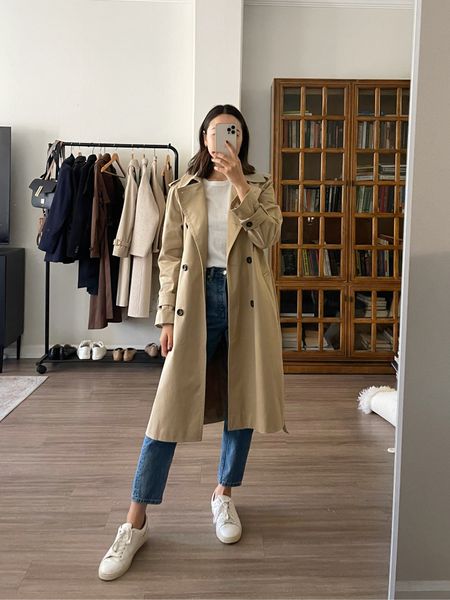 Spring outfit / packing for Japan 

• trench coat - old Ann Taylor, linked favorite similar 
• jeans - Everlane 90s cheeky jean, vintage nude blue sized down one 

#LTKstyletip