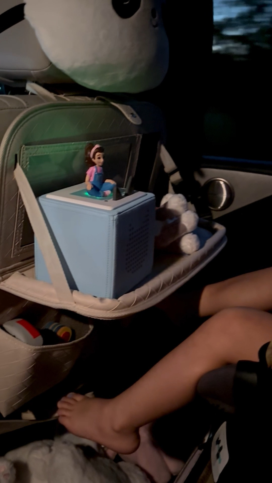 ✨ Car seat set up✨
We added a sturdy backseat organizer that has a shelf where we put our toddlers Tonie box. It has significantly helped make car time smooth and easy without using screen time. We still LOVE our revolving car seat. The convenience is definitely worth it. If she’s asleep we put her read facing and if she’s awake we face her forward. 
#screentime #car seat #toddler #toddlerstuff

#LTKKids #LTKBaby #LTKFamily