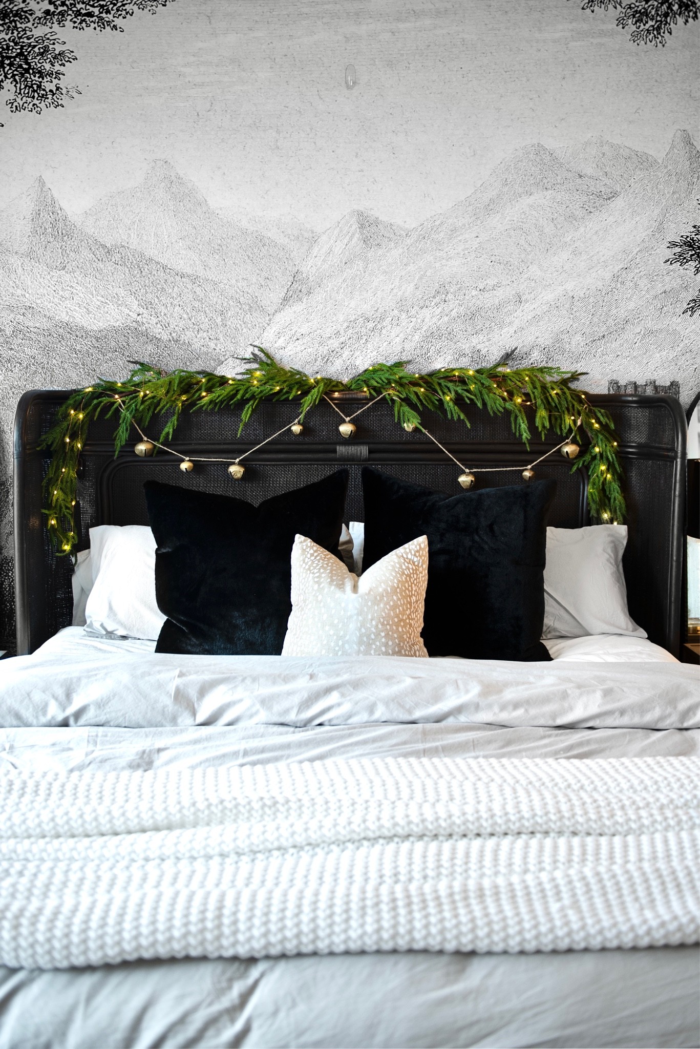 Holiday bedroom decor!

Garland, Christmas tree, Christmas garland, rattan, modern, transitional, Christmas lights, Bedroom furniture, Amazon Home, Amazon vines, Amazon bedding, duvet, sheet set, white bedding, target, target home, target finds, fur pillows, black pillows, euro shams, animal print, throw pillow,

#LTKstyletip #LTKHoliday #LTKhome