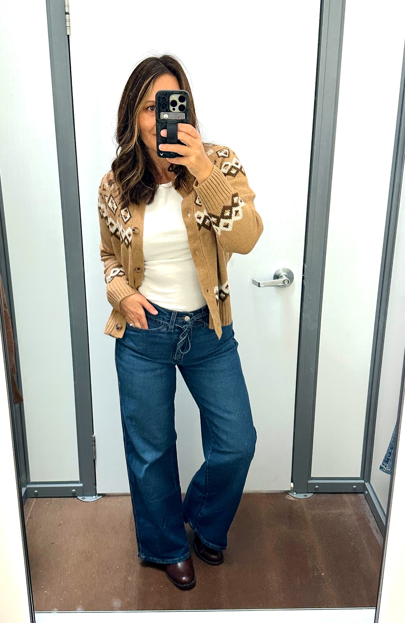 Can you believe this outfit is from Walmart? It would be perfect for a casual (but cute) Thanksgiving. 

For sizing reference, I am 5’4, 140 pounds a with a long torso, short legs. 

Jeans: size 4
Cardigan: size small
T-shirt: medium 
Boots: size 8 (I usually wear 7.5) 



#LTKFindsUnder50 #LTKSeasonal #LTKOver40