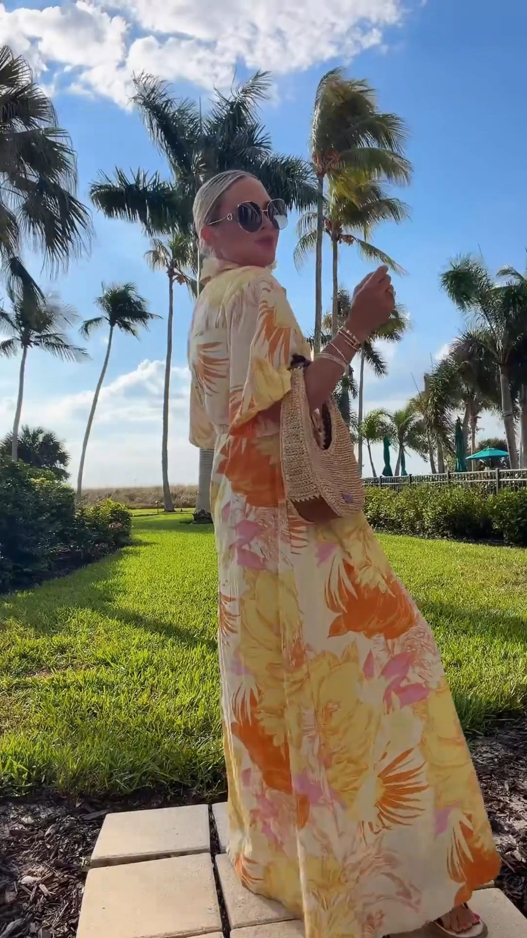 Obsessed with this beautiful dress. A lovely option💛. I’m in small.


Dress. Spring dress. Spring style. Yellow. Linen. 

#LTKSeasonal #LTKootd