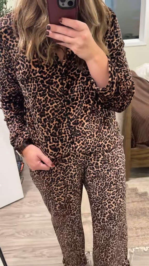 Scored these from Walmart for only $20!!! They're so soft and warm...l can't get over it! 😍

#LTKFindsUnder50 #LTKGiftGuide