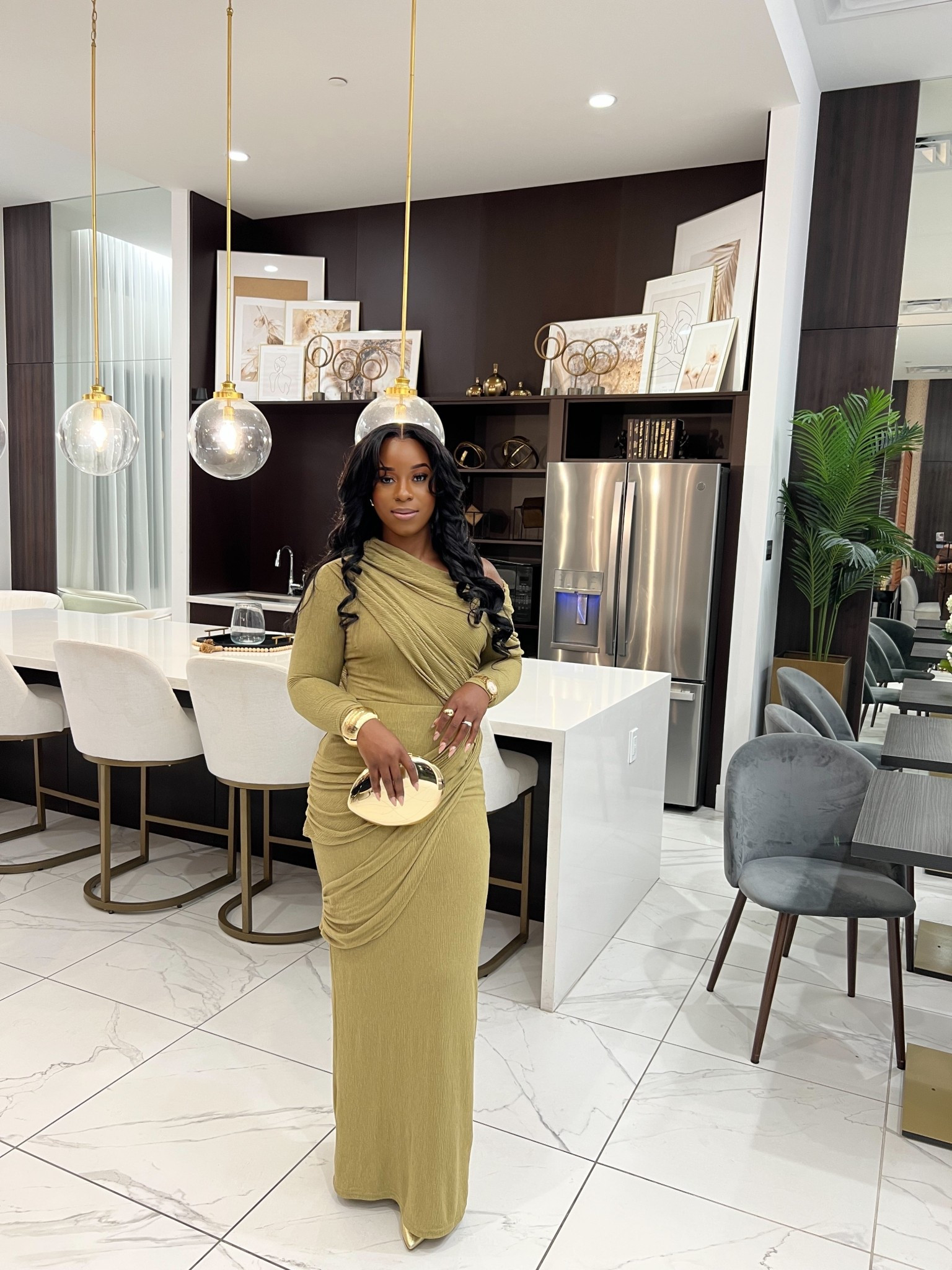 This dress is actually a 2 pieces lol. I loveeee this set. I got a lot of compliments that. If you want it it’s yours. For reference I’m wearing size medium on both top, and bottom😍

#LTKFindsUnder100 #LTKStyleTip #LTKPetite