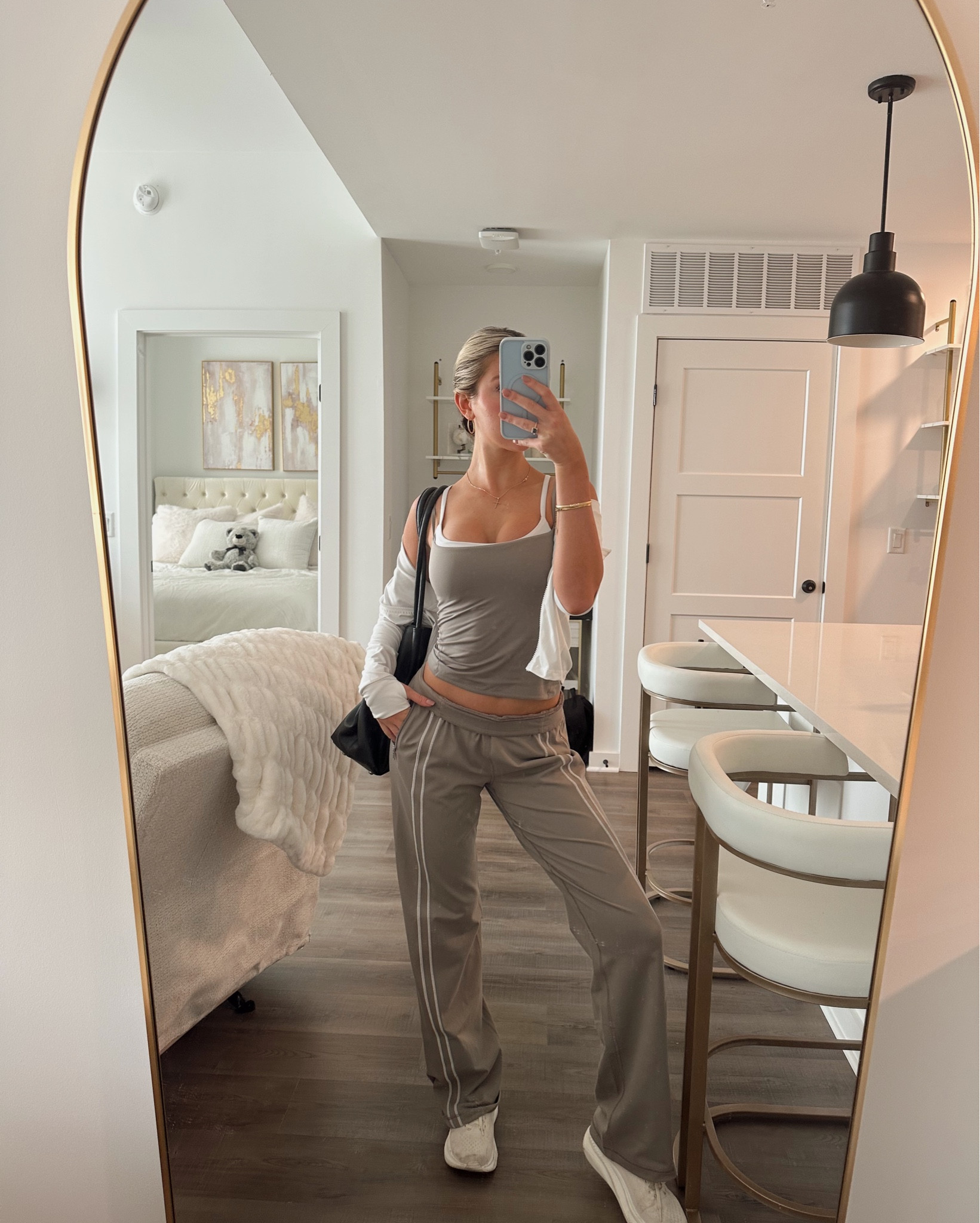 Lululemon matching set 🩶🤍🤎

#LTKU #LTKTravel #LTKActive