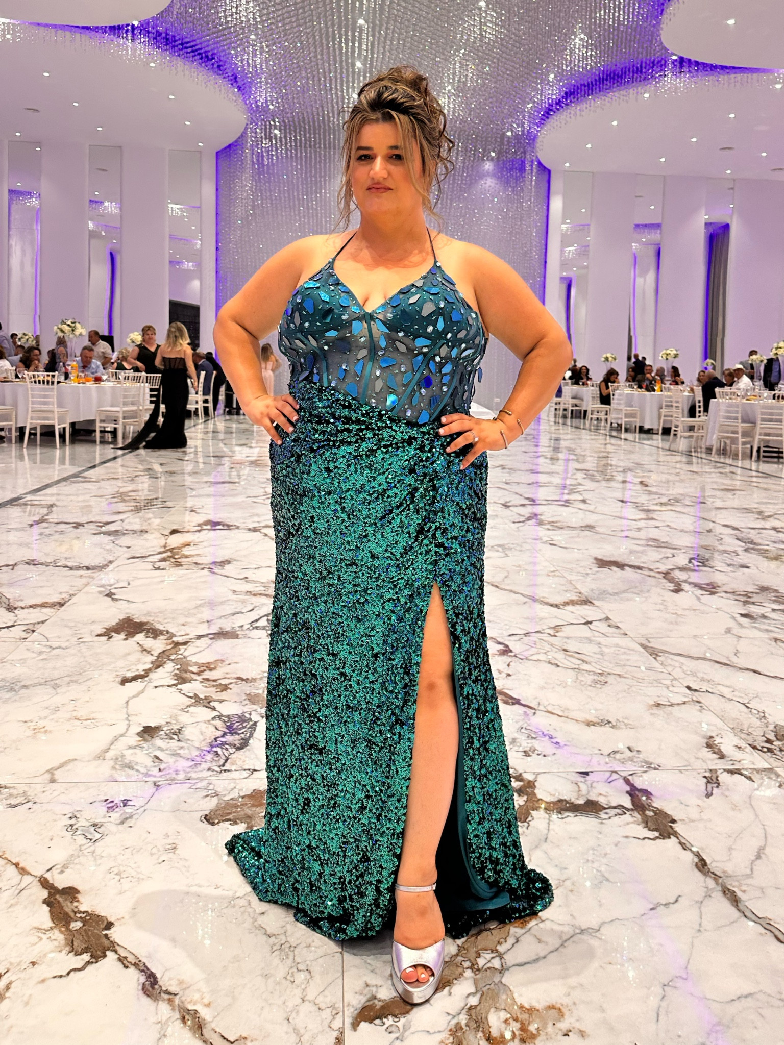 Absolutely Stunning Emerald Green Dress That Blows Everyone Away!