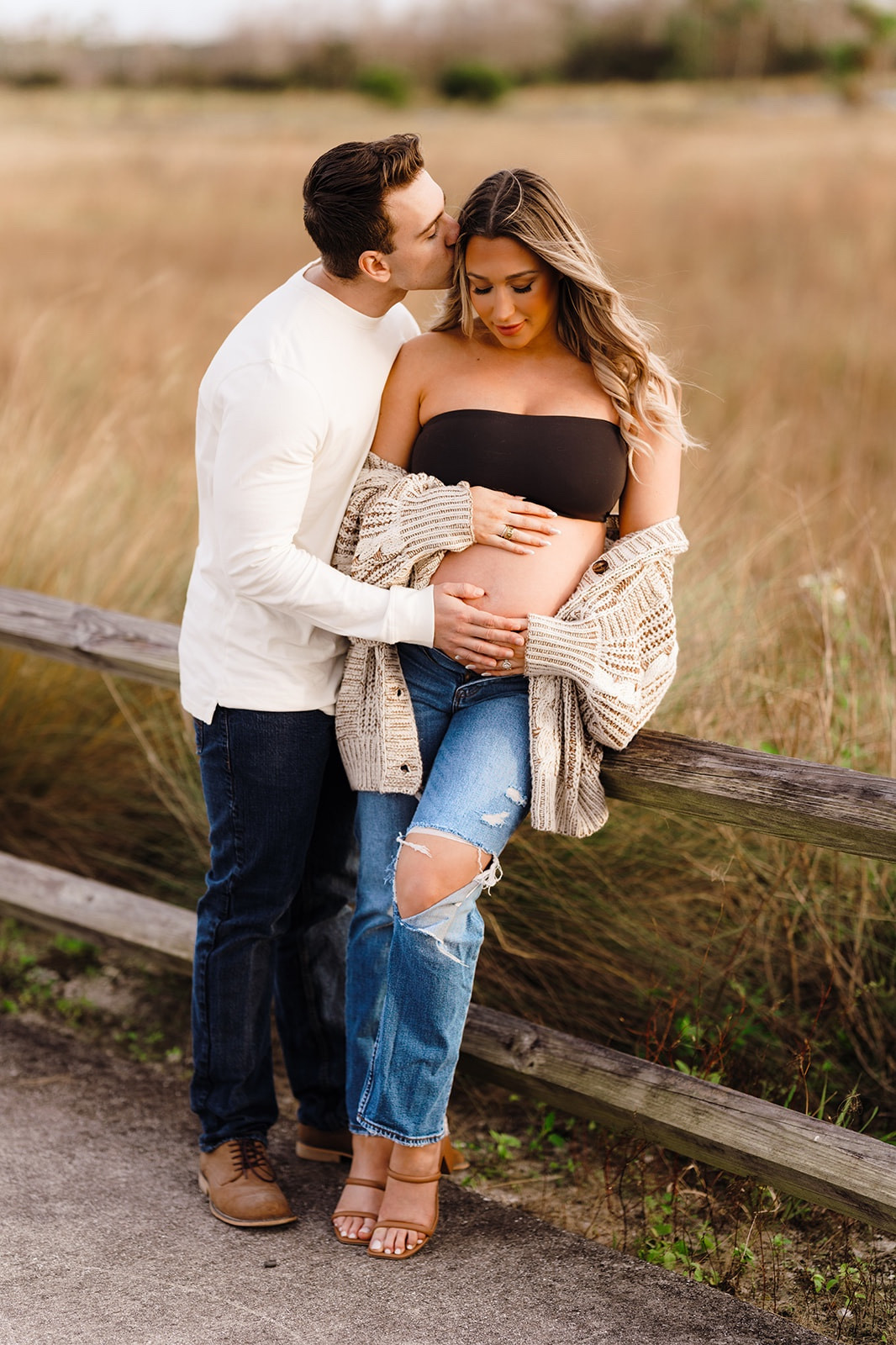 An oversized sweater and bandeau for a fall maternity shoot >>>> 

Threw together some of my already loved pre-pregnancy pieces for this look that I bought in larger sizes for pregnancy. 

Size up in all! Large sweater, medium skims bandeau, 7/8 Abercrombie jeans

#LTKbump #LTKstyletip #LTKMostLoved