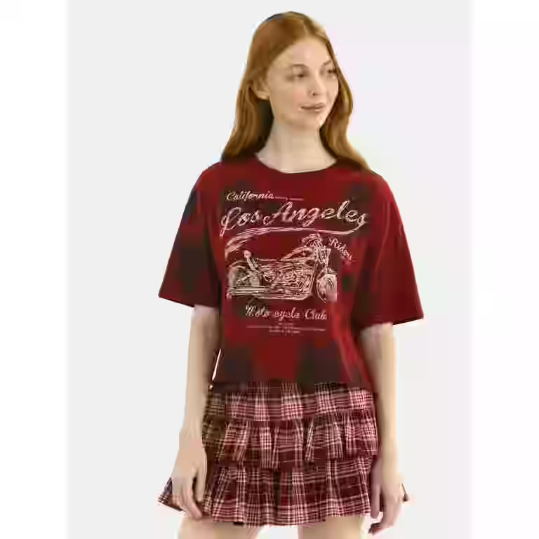 No Boundaries Boxy Cropped Graphic Tee with Short Sleeves, Women's | Walmart (US)