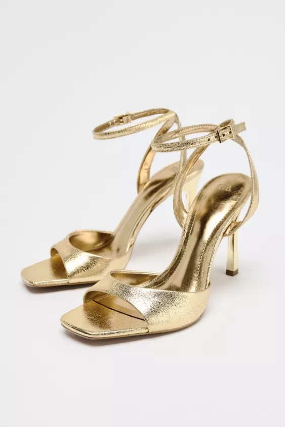 PATENT EFFECT HEELED SANDALS | Zara US