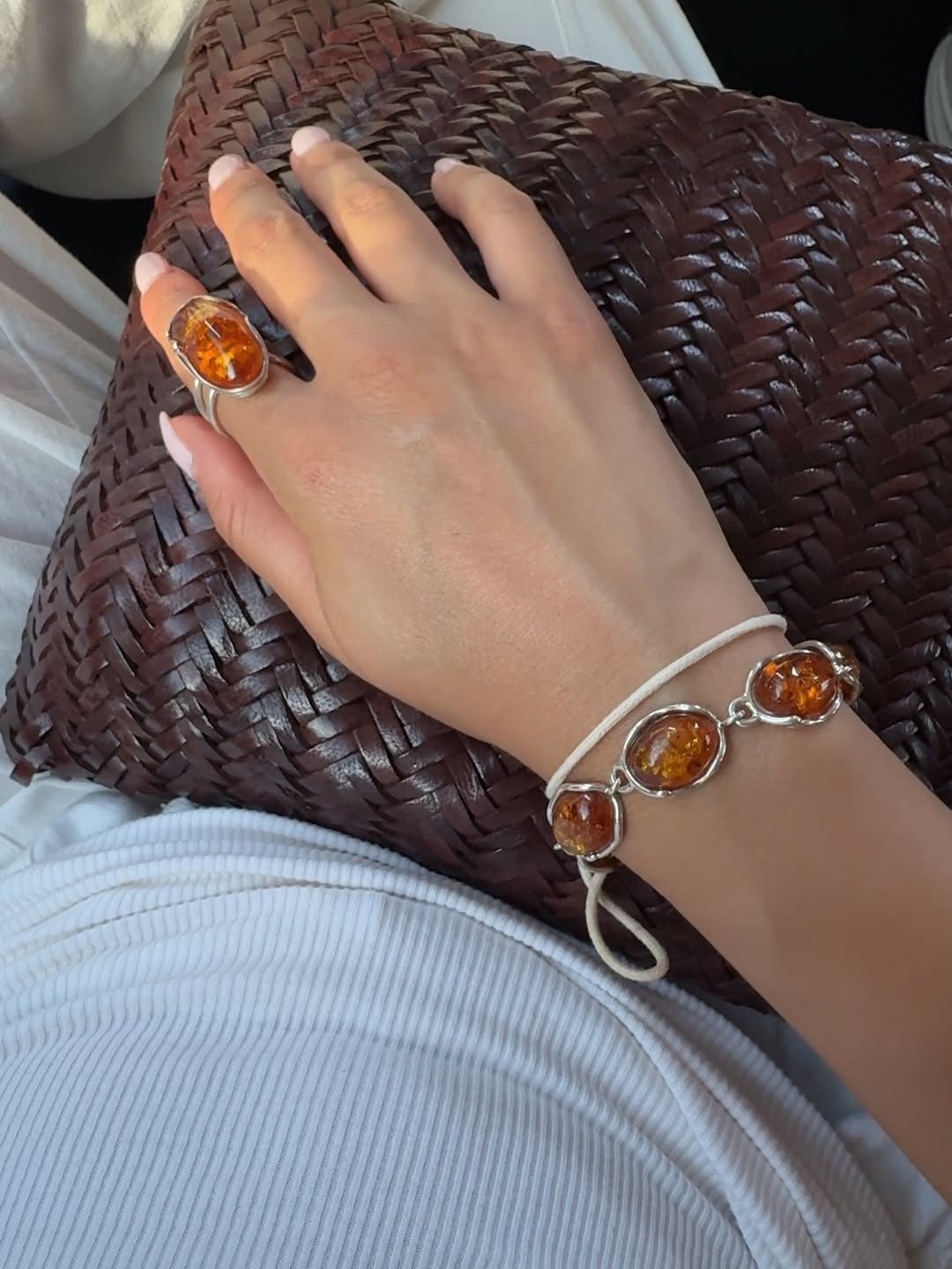 Amber details and this brown woven Little Liffner bag 🐻

#LTKStyleTip #LTKItBag #LTKSeasonal