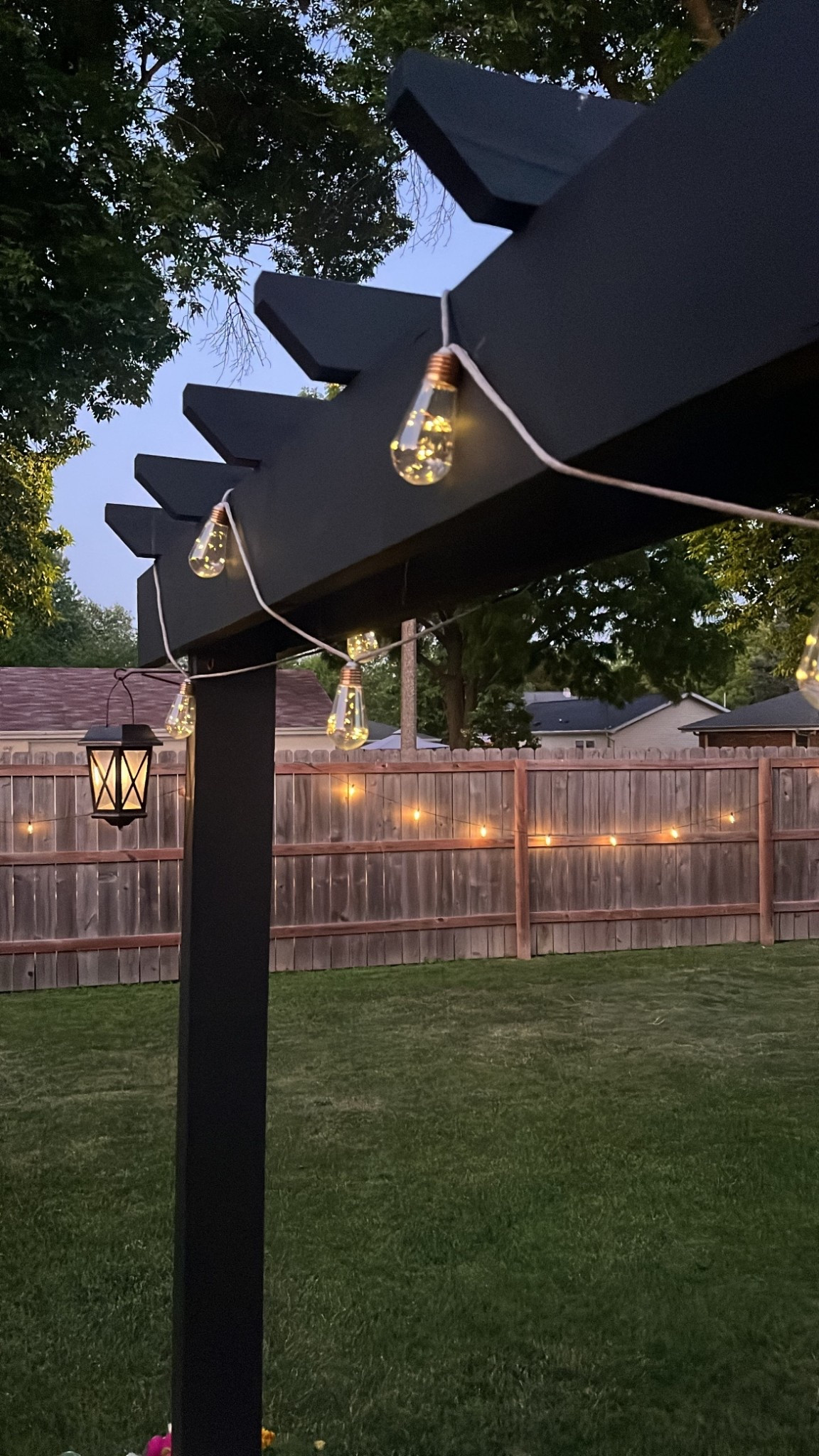 My solar lights!! Love these so much and had them for a couple of years now 🥰
.
.
#solarlights #lighting #outdoorlighting #amazonfinds #amazon

#LTKHome #LTKSummerEdit