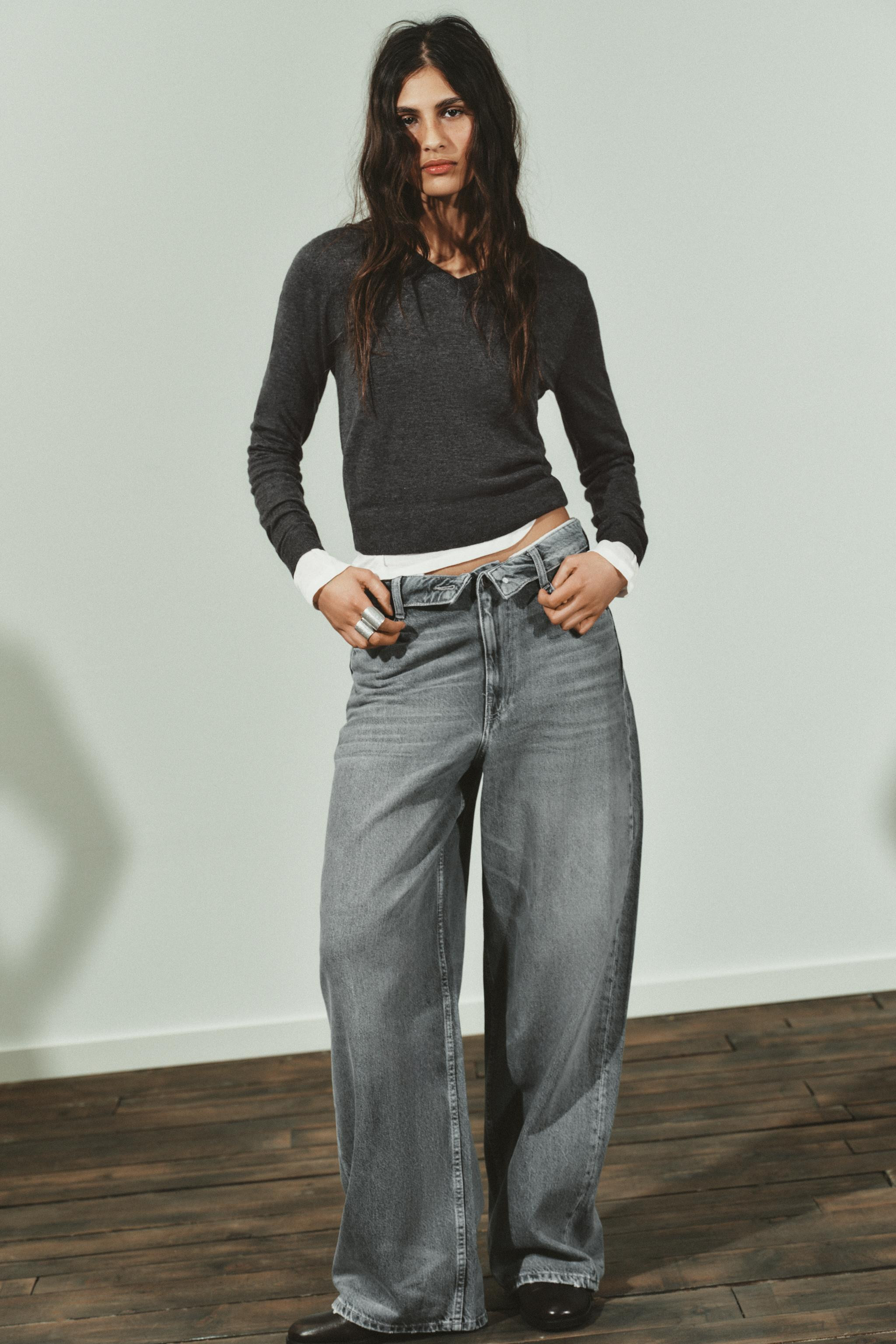 TRF MID-RISE FOLDED WAIST JEANS | Zara US