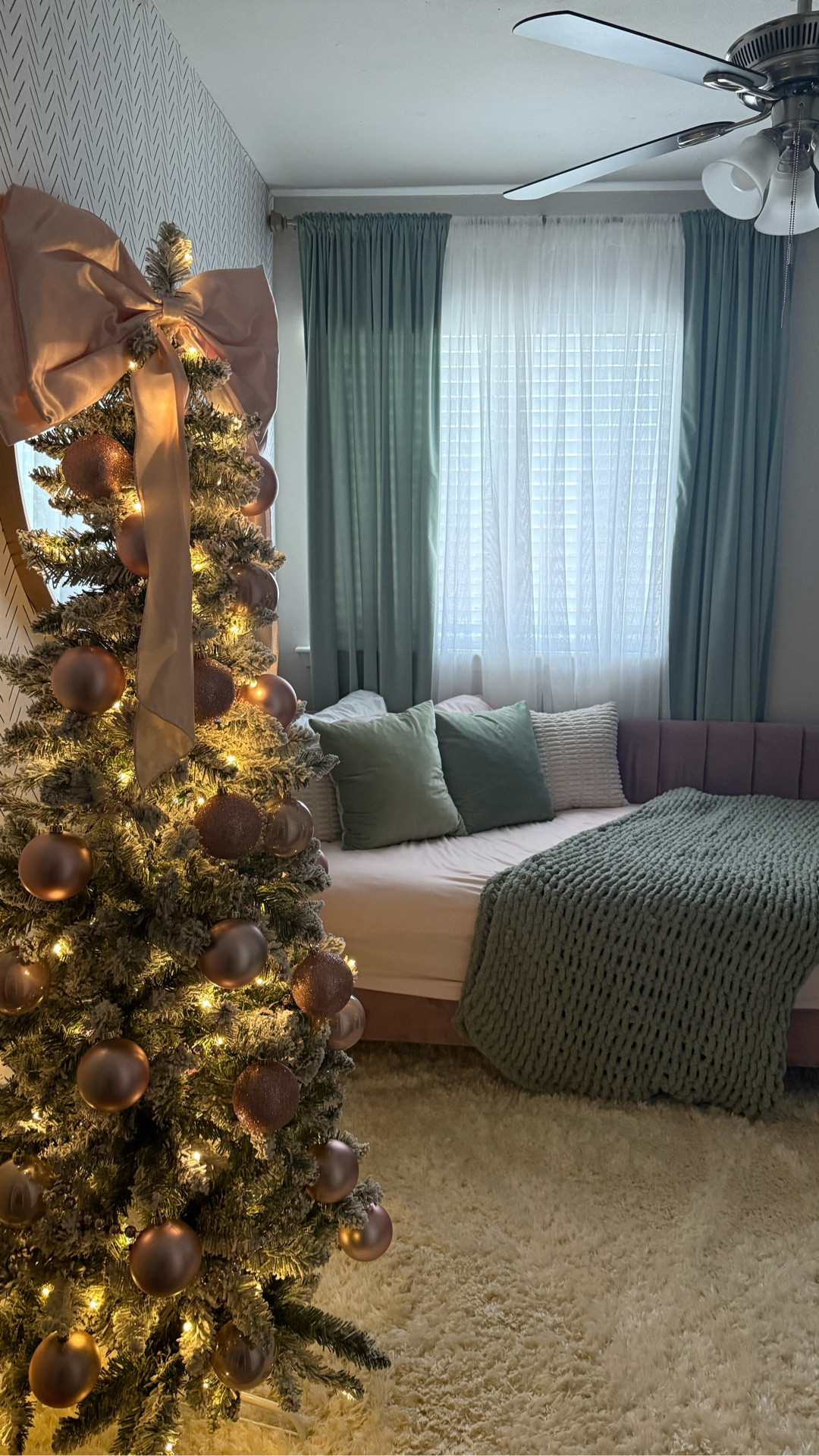 Wayfair’s Black Friday event starts NOW! Everything is up to 80% off with free shipping!
Now’s the time to shop for those home deals you’ve been searching for at @Wayfair! Here’s the perfect 6 foot Christmas tree that I found during Wayfair’s Black Friday sale!!
Comment SHOP and I’ll DM you links to all of the my favorite Wayfair finds! 
#ad #wayfairpartner #wayfair