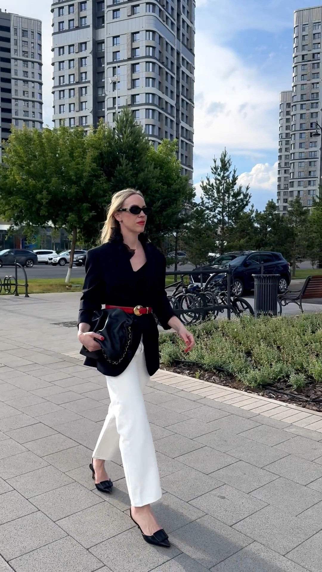 Summer date night, black and white outfit, oversized blazer, @levi white jeans, Loewe pouch handbag, style over 40

#LTKOver40 #LTKSeasonal #LTKSaleAlert