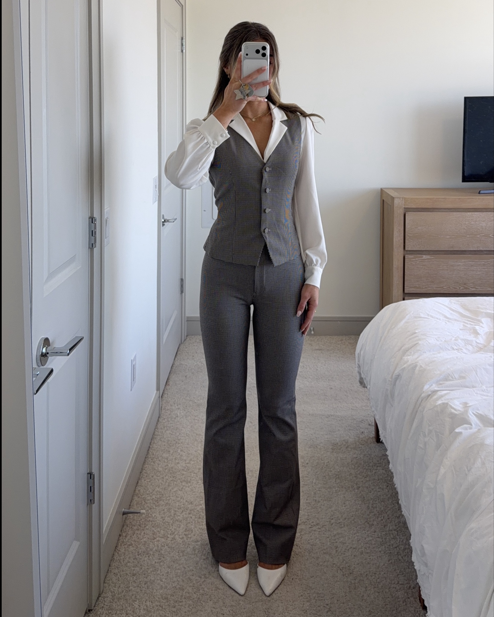 fitted houndstooth matching set office ootd 👩🏼‍💼💻 wearing XS vest and 26 Long pants!

#LTKWorkwear #LTKootd