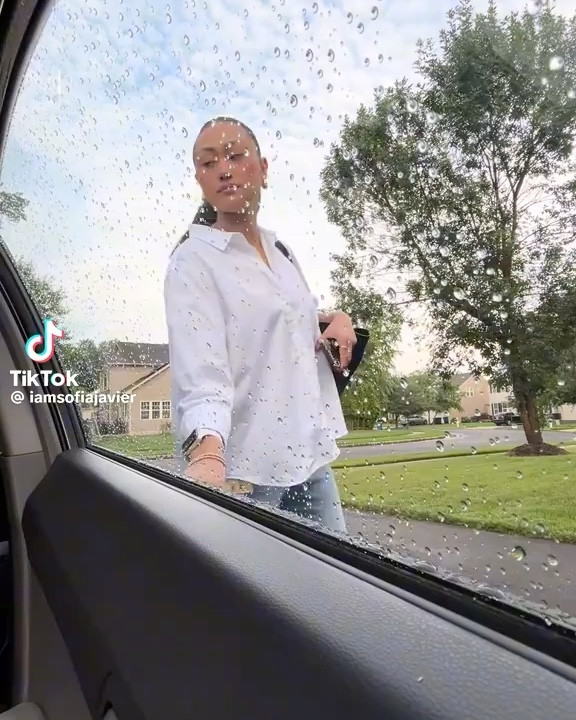 commuted to another state, went to 2 coffee shops, walked 0.6 miles all before 9am 🤯 

 

#LTKSeasonal #LTKStyleTip #LTKWorkwear