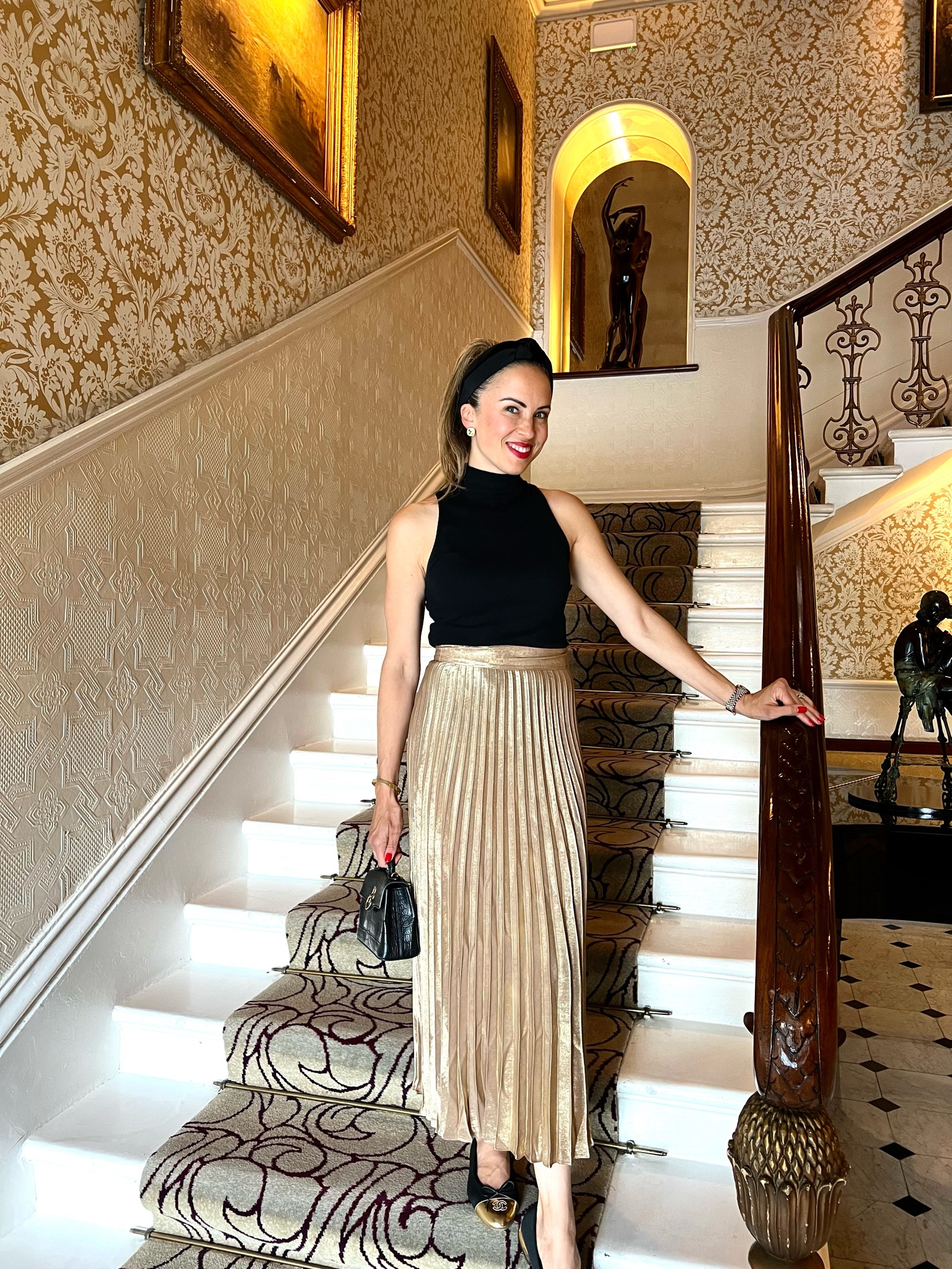 Ok this skirt SOLD OUT! I went on the hunt and Mango have a great option, super similar 🙌💫 Check out similar styles below: 

#LTKSeasonal #LTKHolidaySale #LTKU