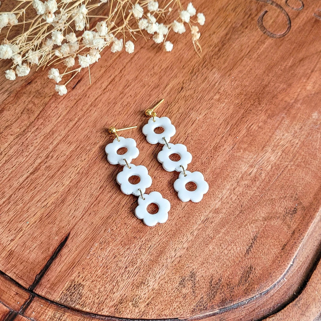 Dainty White Flower Dangles - Etsy | Etsy (US)