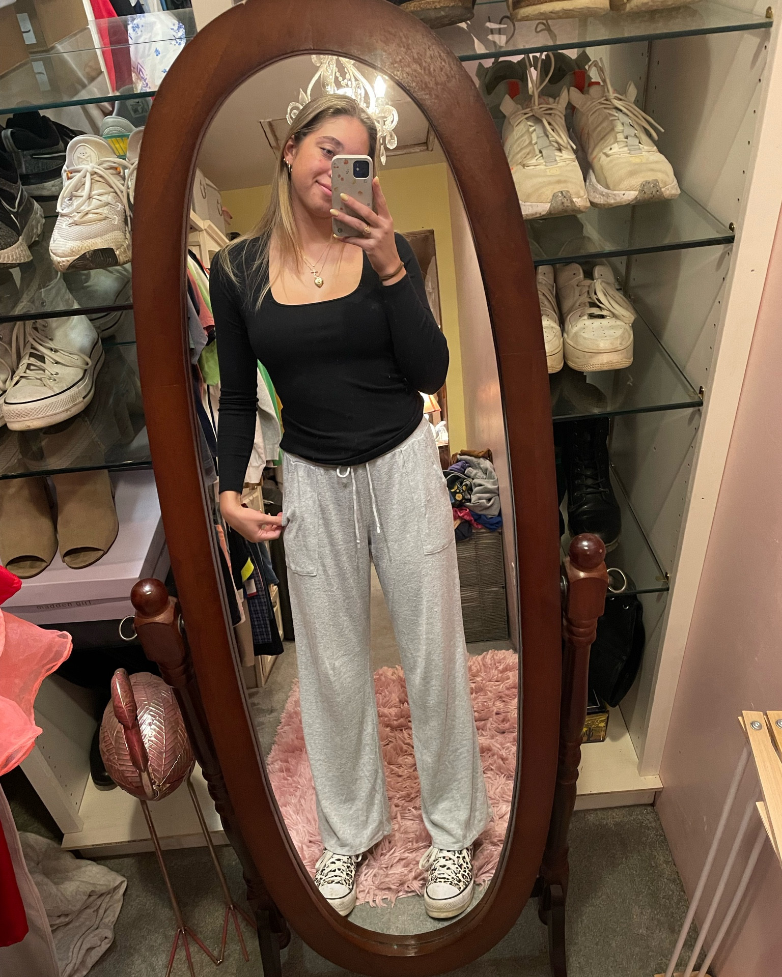 medium top medium bottoms, perfect cozy outfit

#LTKstyletip #LTKfitness