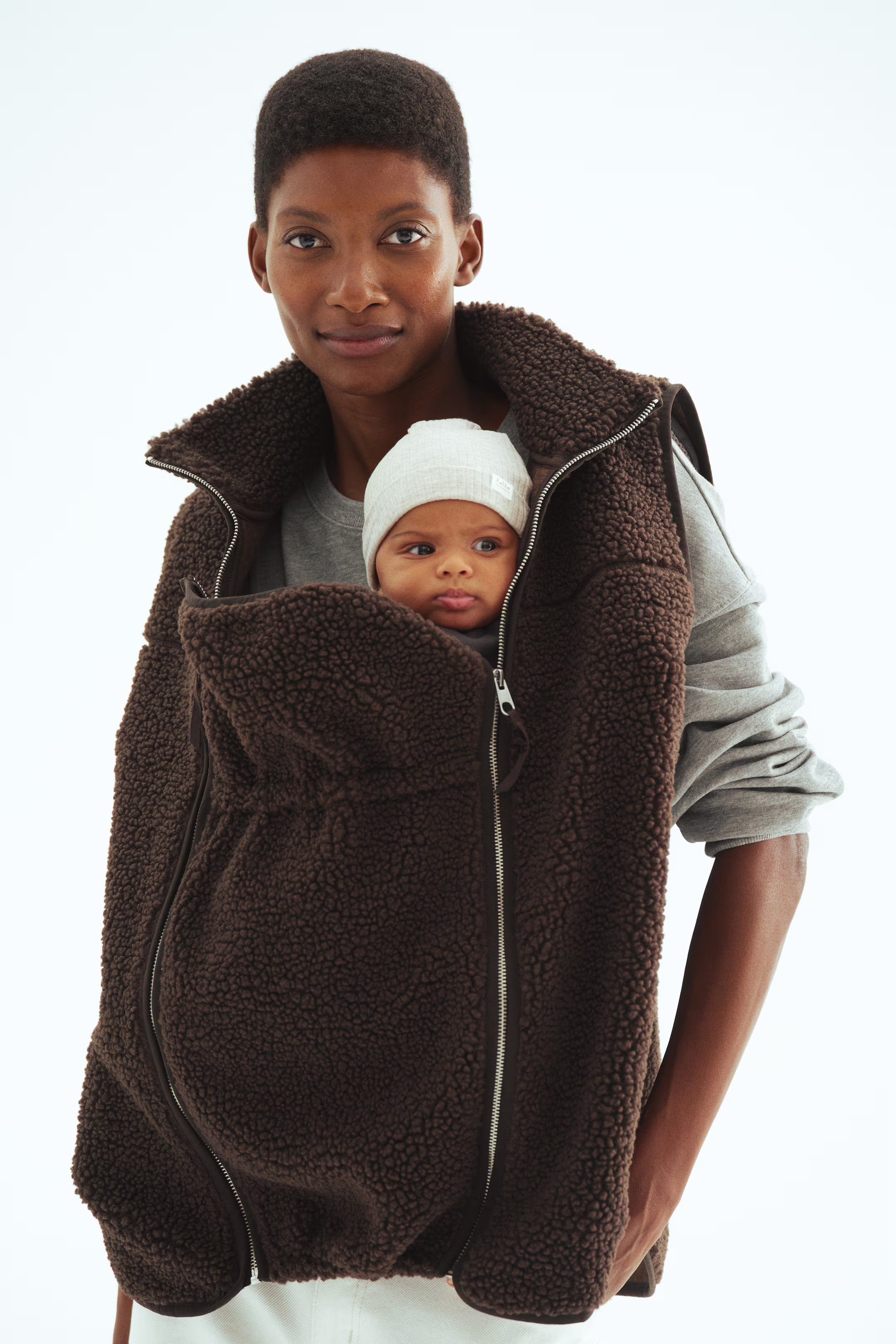 MAMA Before & After Babywearing Teddy Fleece Vest | H&M (US + CA)