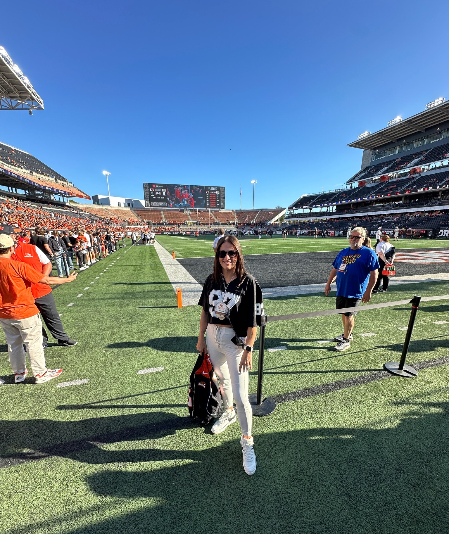 Gameday fit. College football outfit. NFL outfit. Aritzia. Sport jersey. Black and white jersey  

#LTKStyleTip #LTKFindsUnder100 #LTKOver40